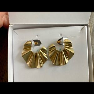 Stella & Dot Sculptural Garden Hoop Earrings - Gold